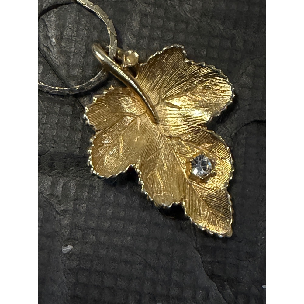 Avon Leaf Pendant Necklace floral‎ Gold Silver Tone Rhinestone charm vintage 70s